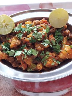 ચટપટા ચણા બટાકા (Chatpata Chana Bataka Recipe In Gujarati) રેસીપી મુખ્ય ફોટો