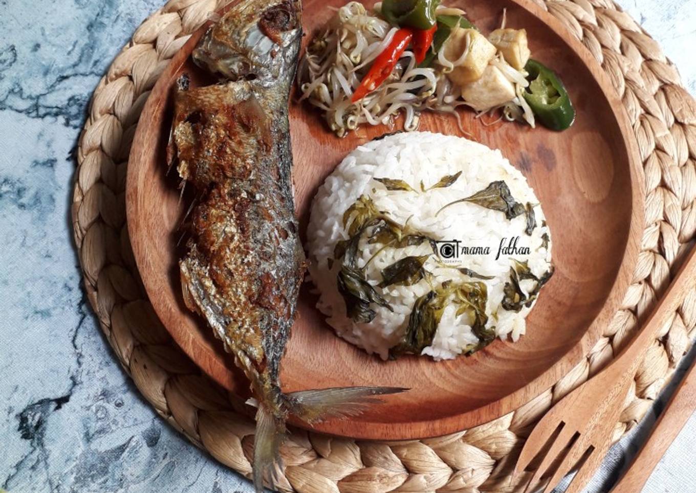 Nasi gurih kemangi