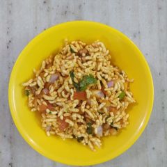 A picture of Bhel puri.