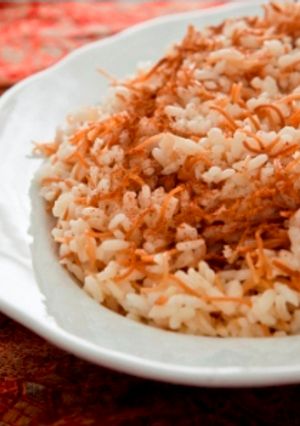 A picture of Vermicelli rice - riz bi sheairiyeh.