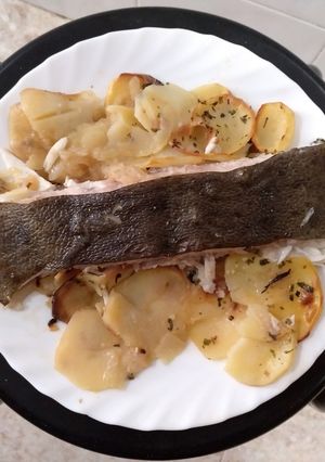 Una foto de Rodaballo al horno c/ guarnición