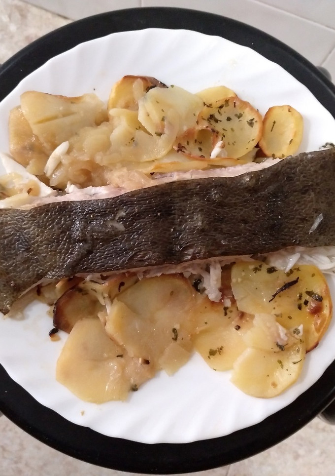 Una foto de Rodaballo al horno c/ guarnición