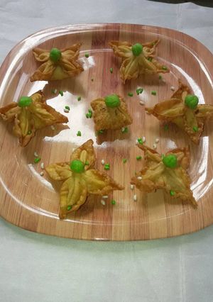 A picture of Flowers samosa.