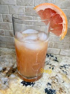 Φωτογραφία της συνταγής Ginger-kissed Grapefruit Juice - Χυμός γκρέιπφρουτ με τζίντζερ!