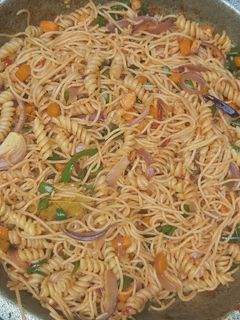 A picture of Spaghetti Macaroni Stir fry.