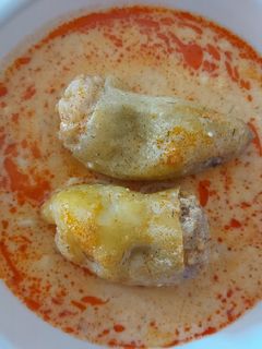 Kapros-tejfölös töltött paprika recept fotója