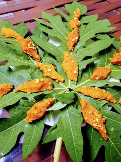 पपई बर्फी (papai barfi recipe in marathi) रेसिपी चे मुख्य फोटो