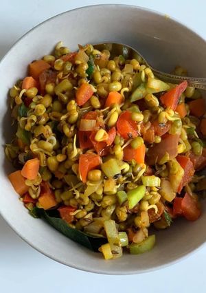 A picture of Green Moong Sprouts Salad.