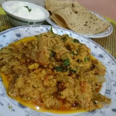 A picture of Gobhi Gosht.