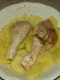 Una foto de Muslos de pollo al microondas