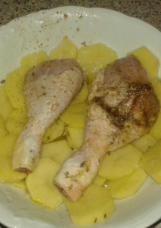 Una foto de Muslos de pollo al microondas