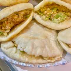 Una foto de Bocadillos de atún con pan libanés