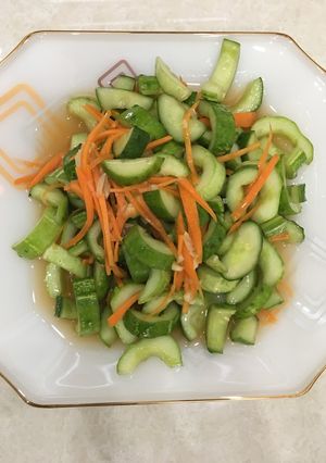 Hình của món Gỏi dưa chuột.
