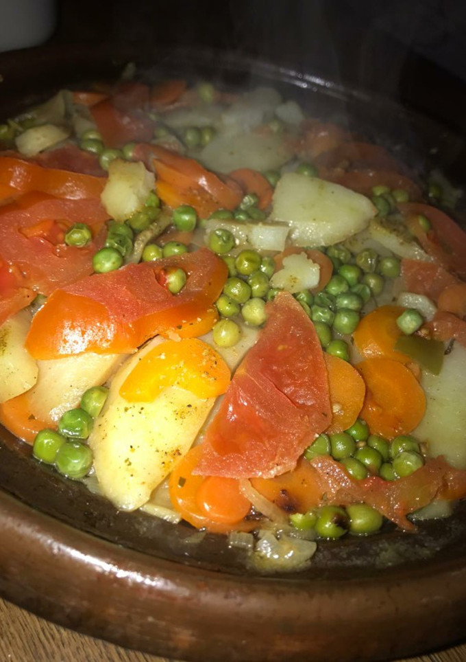 Una foto de Tajín tradicional bereber