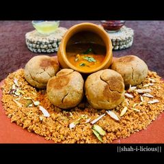 A picture of Daal Baati Churma.