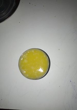 A picture of Orange and pineapple milkshake.