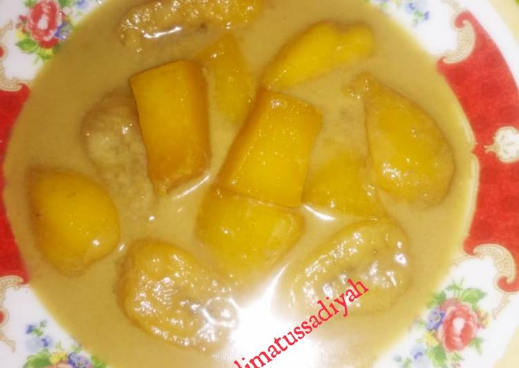 Kolak Labu kuning dan Pisang kepok