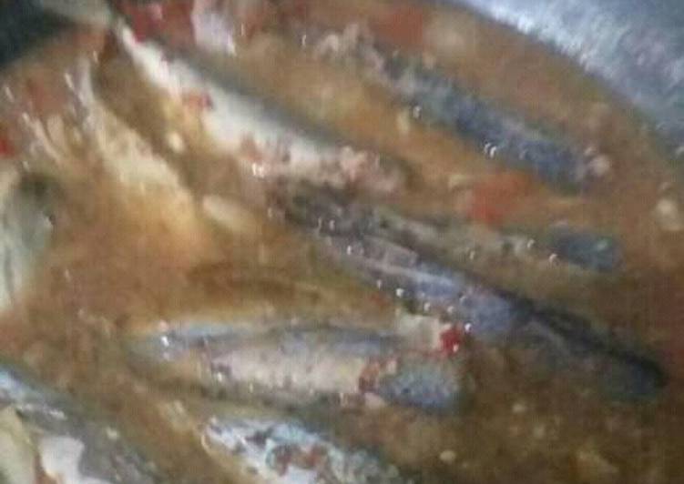 Cara membuat Ikan kembung asam padeh ala aku yang enak Untuk Jualan