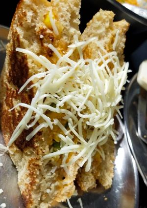 વેજ મેયો મસાલા સેન્ડવીચ(veg.mayo masala sandwich recipe gujarati) રેસીપી મુખ્ય ફોટો