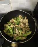 Ức gà xào súp lơ xanh tăng cơ giảm mỡ