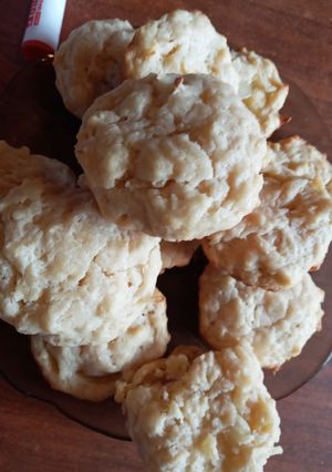 Una foto de Scones de queso y cebolla