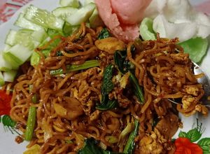 Foto resep Mie goreng tek tek ala Abang- abang