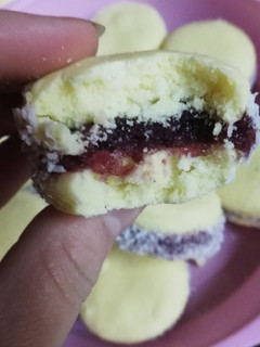 Una foto de Alfajores maizena sin gluten con stevia (un éxito)