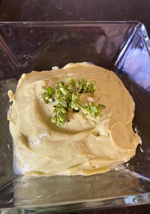 Una foto de Hummus garbanza aguacate