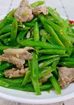 Hình của món Đậu cô ve xào thịt heo.