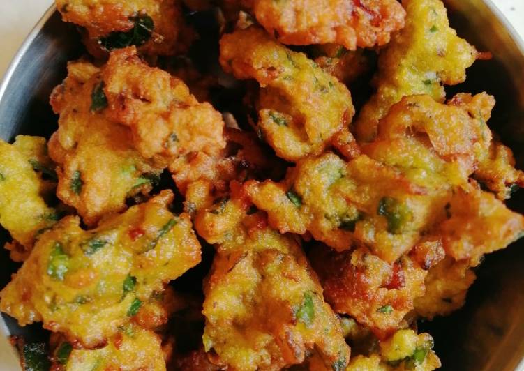 Onion Palak pakoda