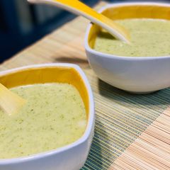 A picture of Creamy Broccoli Soup.