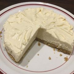 Easy peasy, piece of Cheese Cake A picture of Easy peasy, piece of Cheese Cake.