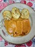 Lomo en salsa de naranja y Pedro Jiménez con patatas