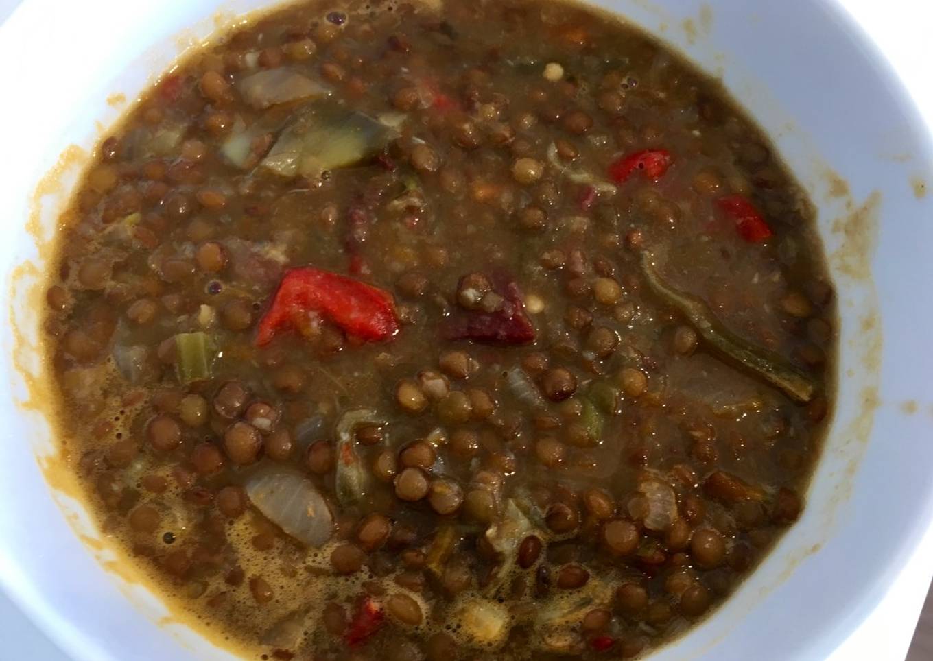 Lentejas con verduras y jamón