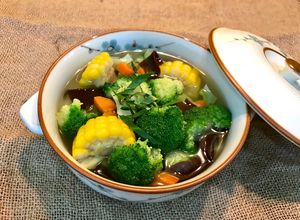 Hình của món Canh bông cải xanh nấu bắp.