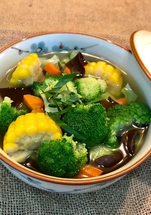Hình của món Canh bông cải xanh nấu bắp.