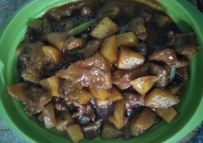 Semur Kentang Sapi