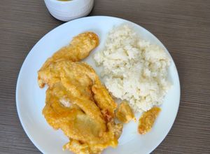 Una foto de Pollo al Limón Chino y Loco