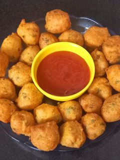 લેફટ ઓવર ખીચડી ના પકોડા (Left Over Khichdi Pakoda Recipe In Gujarati) રેસીપી મુખ્ય ફોટો