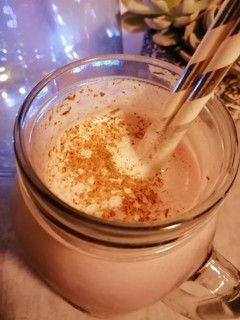 Una foto de Malteada de fresa y proteína🍓🥤