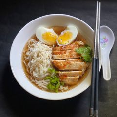 A picture of Maggi Ramen Noodles.