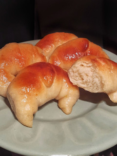 Una foto de Medialunas tipo brioche sin manteca