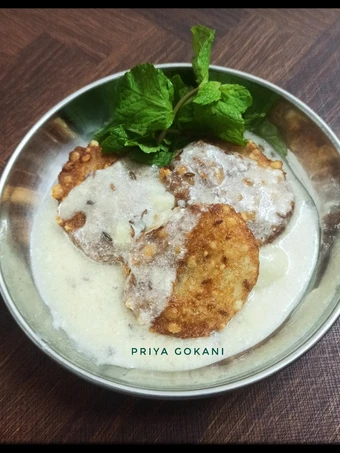 How To Make Sabudana Vada dipped in Dahi Jeera Tadka Kadhi which Delicious