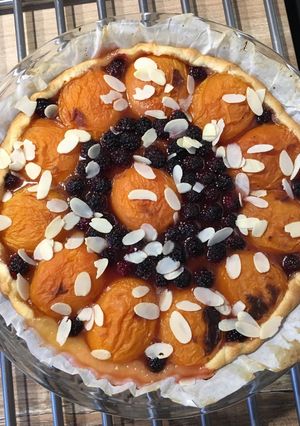 Une photo de Tarte abricots et mûres