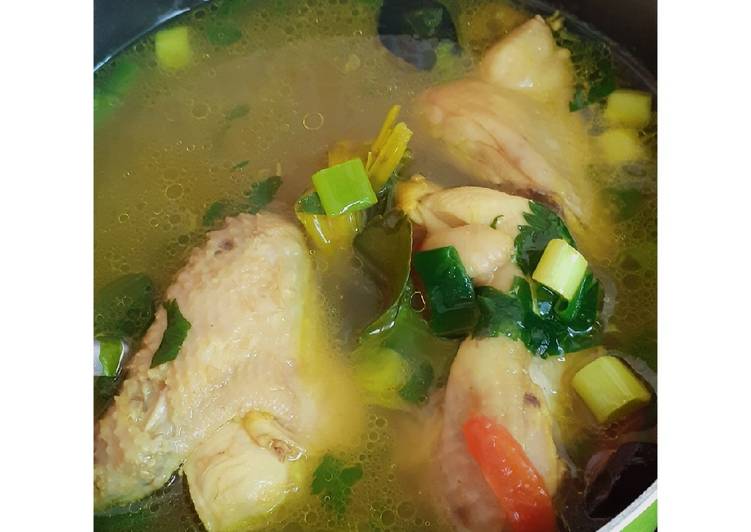 Bagaimana Menyiapkan Soto Bening Ayam yang Bikin Ngiler