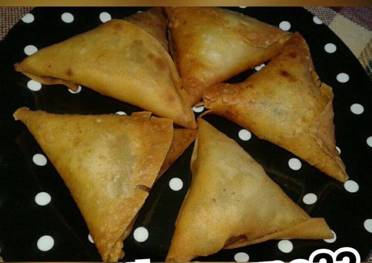 Whosayna’s Veggies Samosas Whosayna’s Veggies Samosas