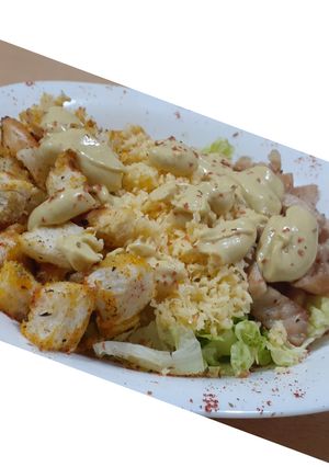 Una foto de 🥬 Ensalada Caesar, posta🤙🏽👌🏼😋