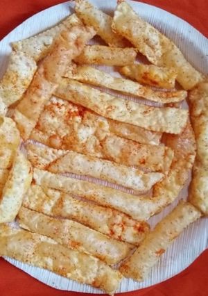 ચોરાફળી (chorafli recipe in Gujarati) રેસીપી મુખ્ય ફોટો
