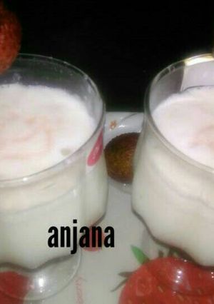 A picture of Lichi shake.