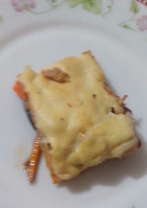 Una foto de Pastel de verduras, atún y queso